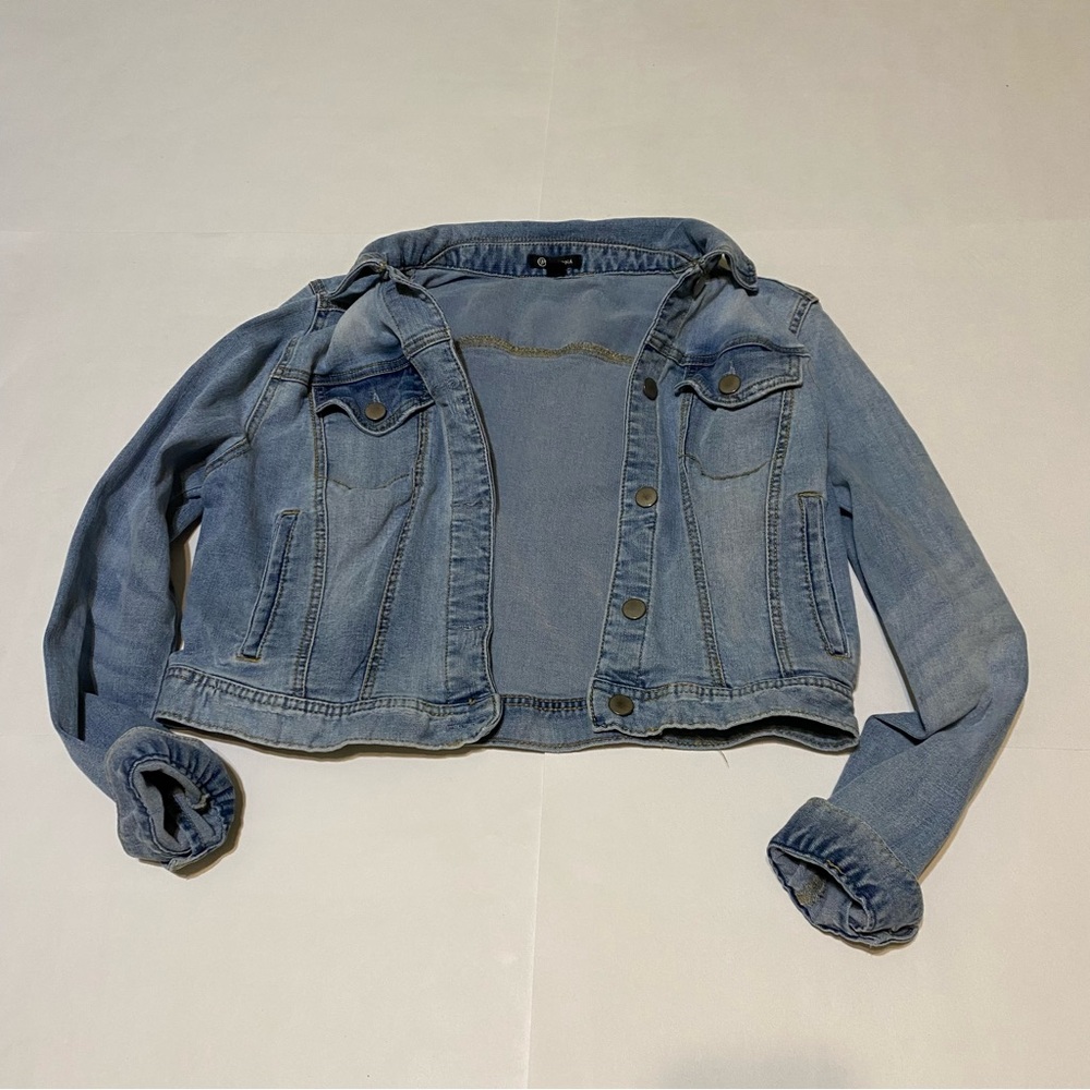 Versona Light Blue Cropped Denim Jacket